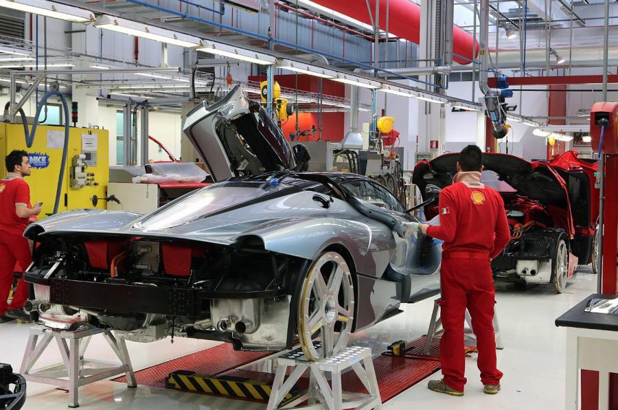  Ferrari LaFerrari 2015 года  (фото 50 из 56)